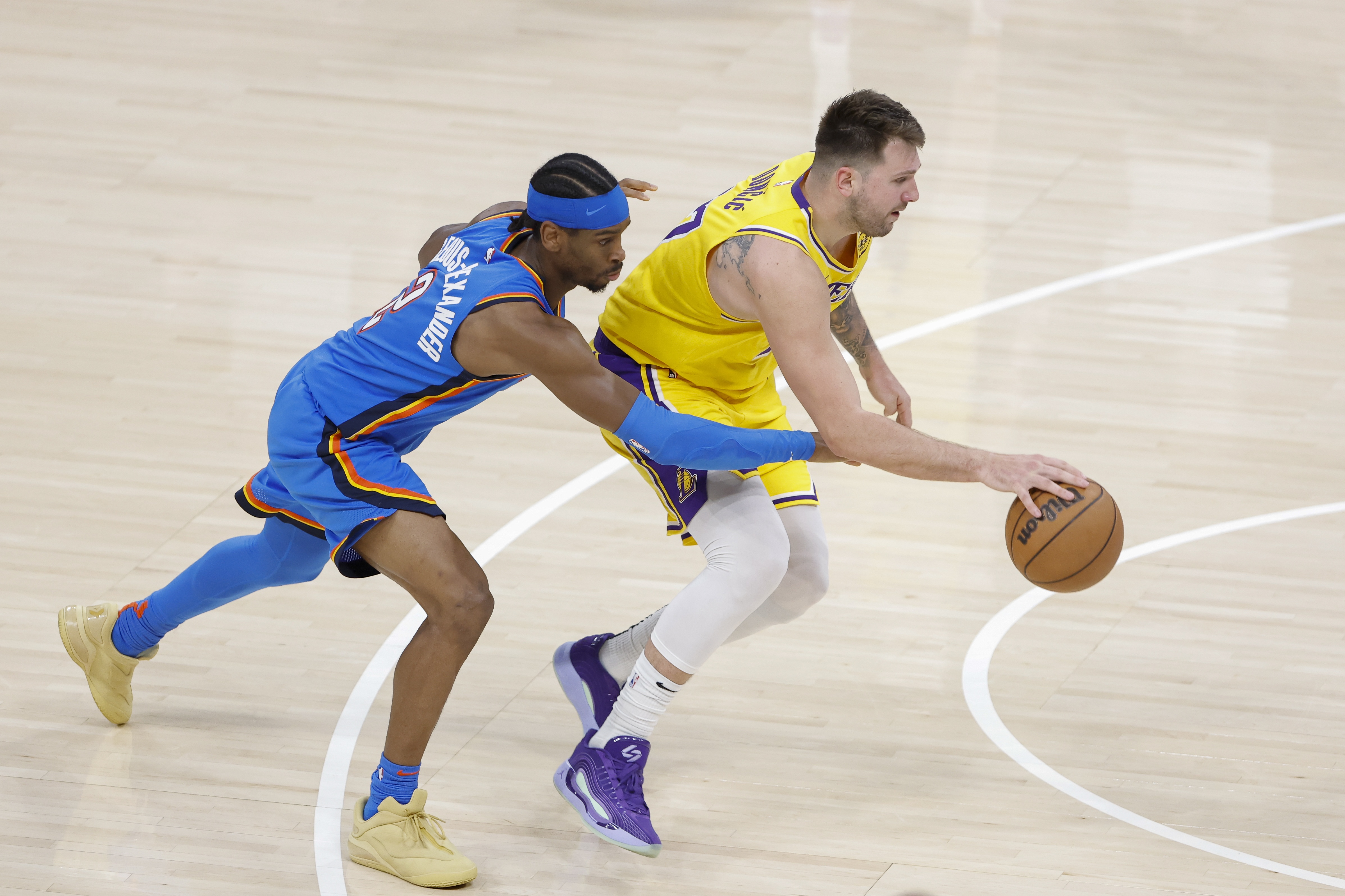 360体育-🔥MVP榜：SGA继续领跑 东约前3 CC进前5 米切尔第7 小卡获提名