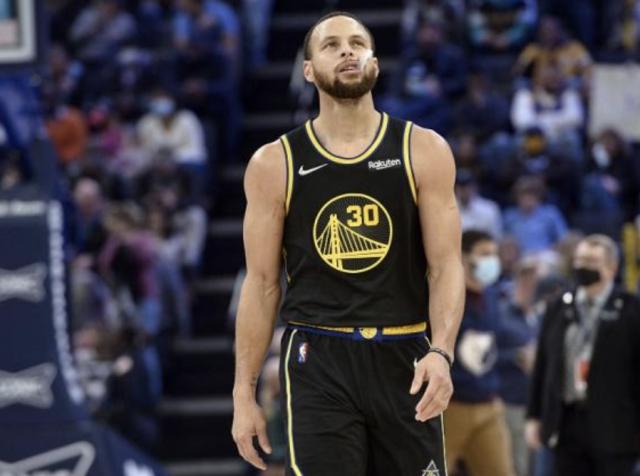 360体育电脑版-进攻内线拳拳刀肉 勇士脆胜独行侠迎来进攻反弹